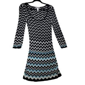 WHBM Black White Blue Chevron Open Knit Fitted Mini Dress Womens Medium